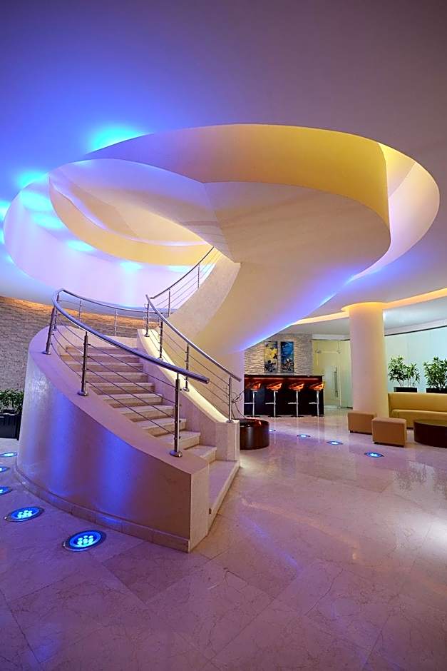 Le Meridien Pyramids Hotel & Spa