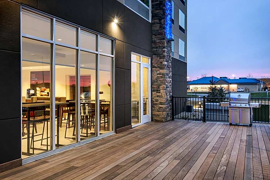 Holiday Inn Express And Suites Hudson I-94 By IHG