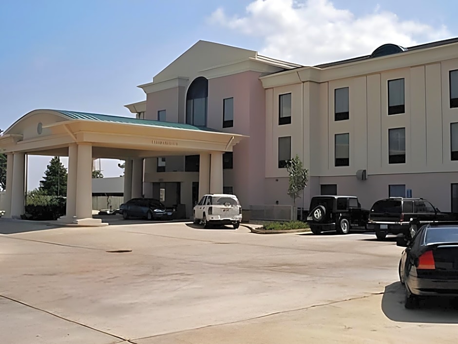 Holiday Inn Express Hotel & Suites Cleveland - Ms