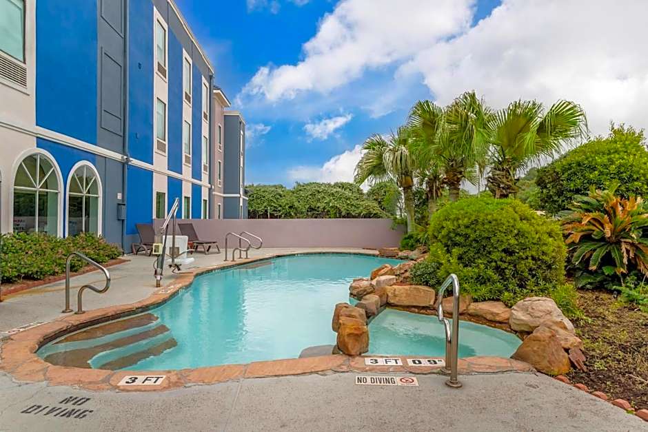 Comfort Inn & Suites Houston FM1960 - Champions