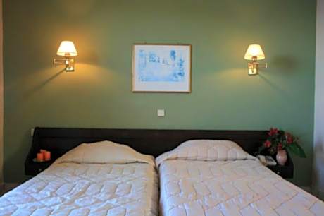 Budget Twin Room with no Balcony