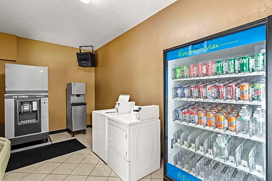 Super 8 by Wyndham Cincinnati/Springdale OH