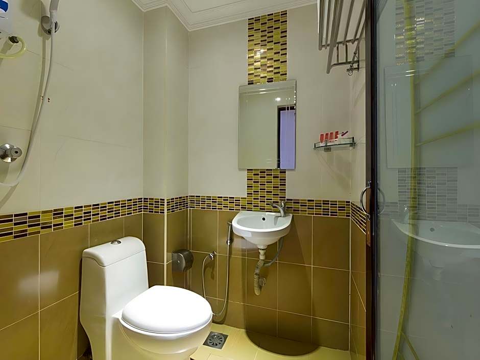 Hotel O GHC Near Penang Street Art Formerly Queen City Hotel