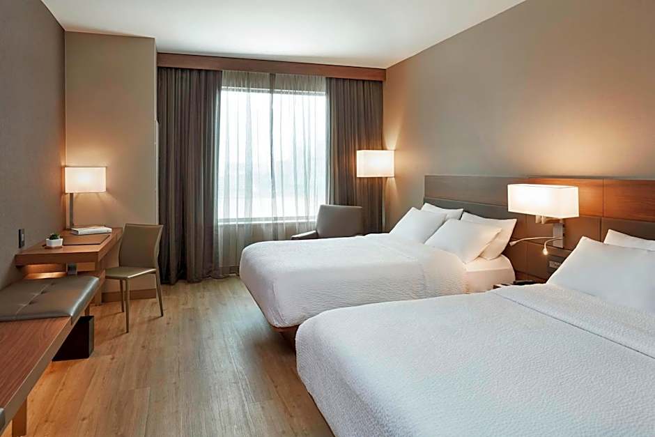 AC Hotel by Marriott Cincinnati at The Banks