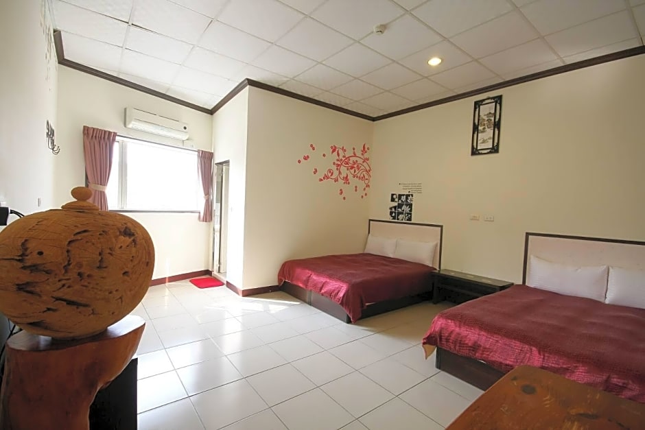 Sun Moon Lake Sunflower House