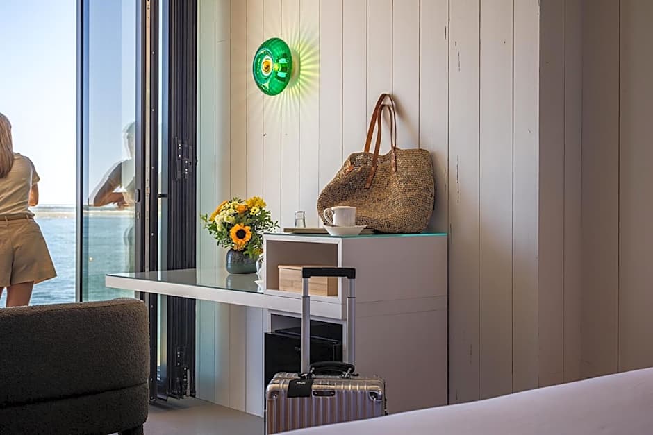 Les Vagues Hotel & Spa