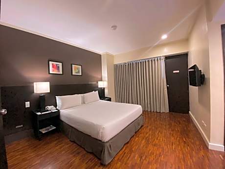 One Bedroom Premier Suite