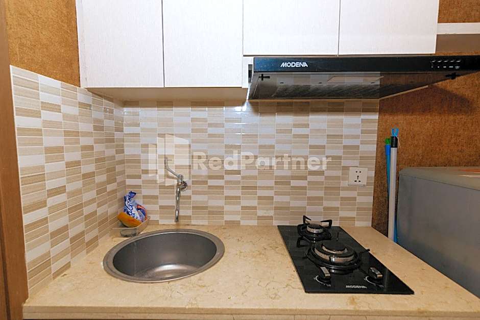 RedLiving Apartemen Podomoro Golf View Queen Room Tower Dahoma