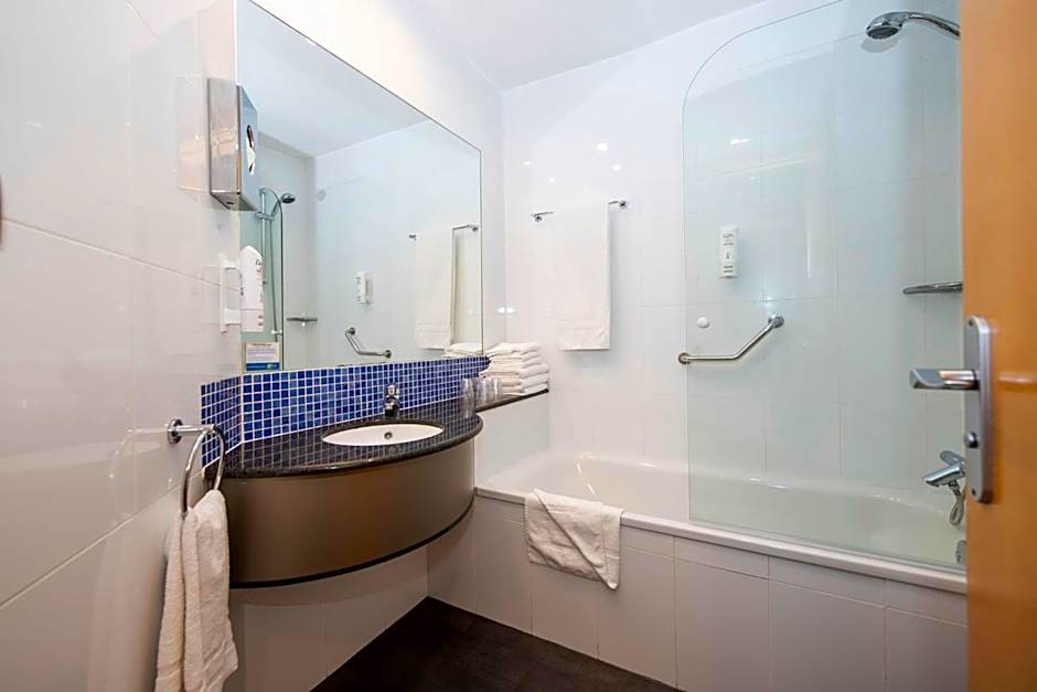 Holiday Inn Express Barcelona - Montmeló By IHG