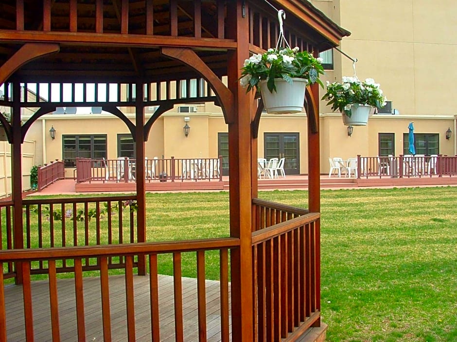 Holiday Inn Boston - Dedham Hotel & Conference Center, an IHG Hotel