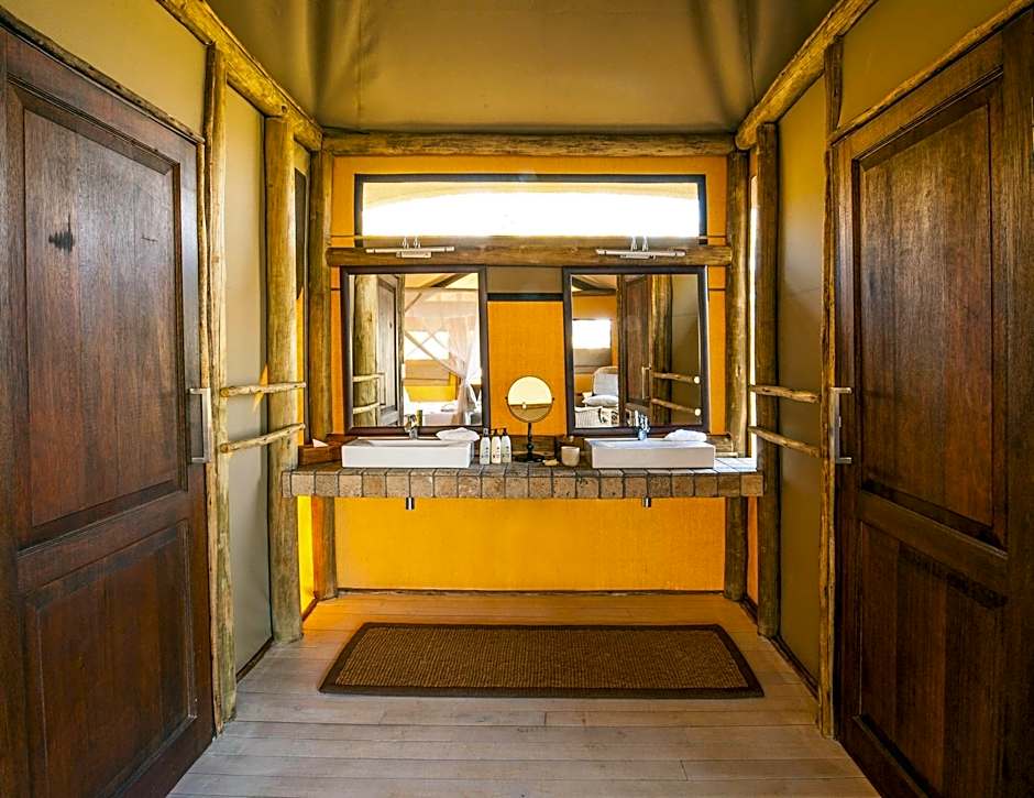 Ghoha Hills Savuti Lodge