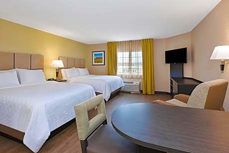 Queen Suite with Two Queen Beds