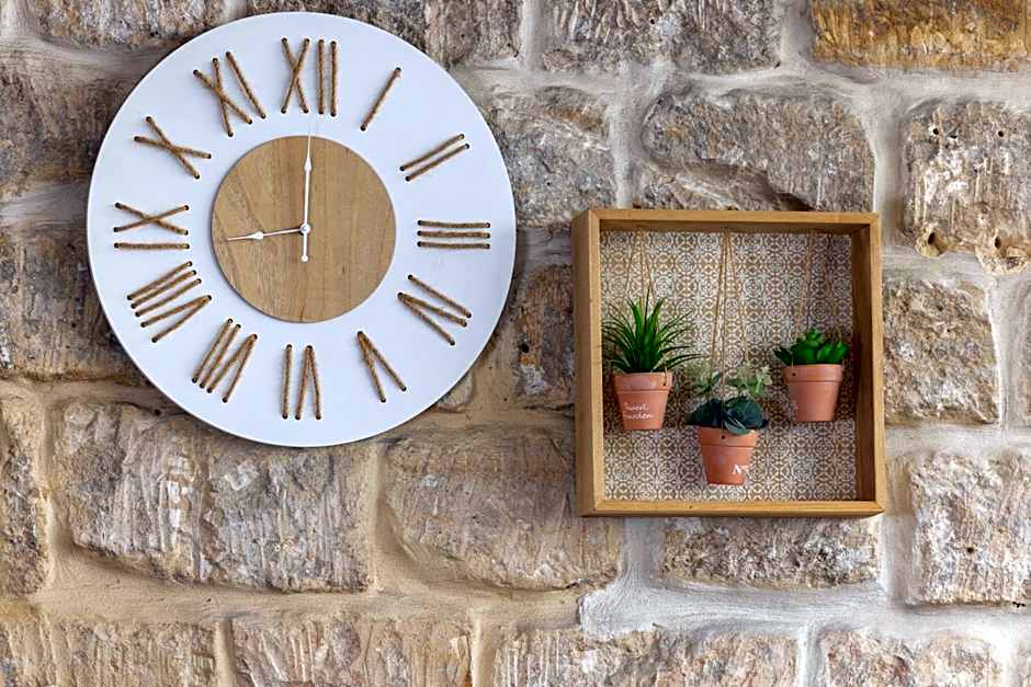 Le Regent Montmartre by Hiphophostels