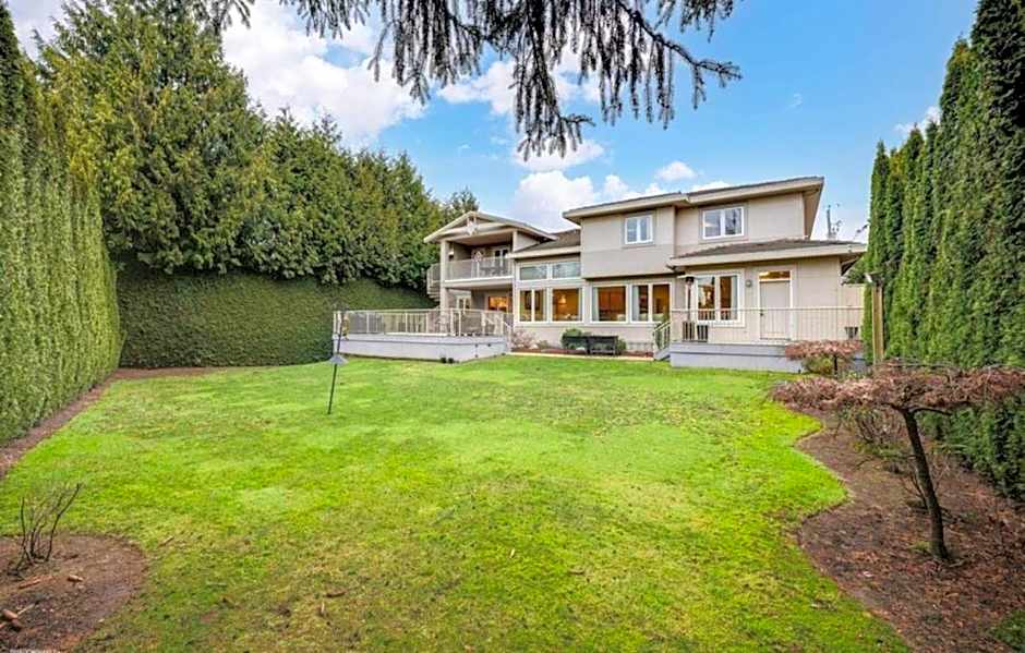 Unitrip Queen bed Room 2