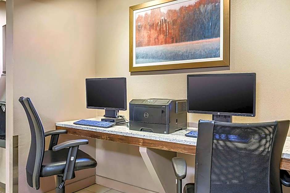 Quality Inn Airport