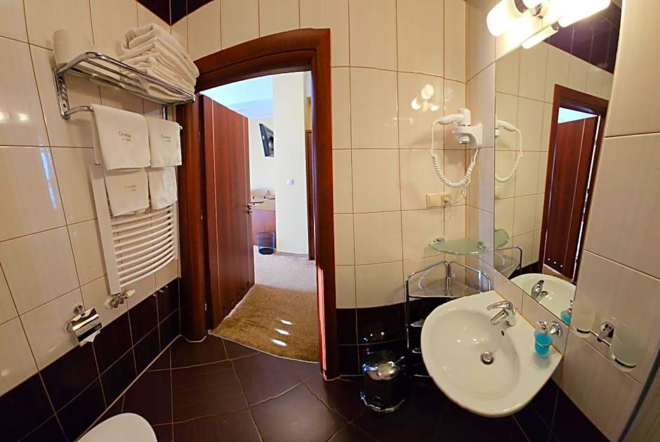 Pensjonat Crosna SPA