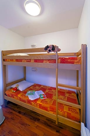 Studio (4 Adults)