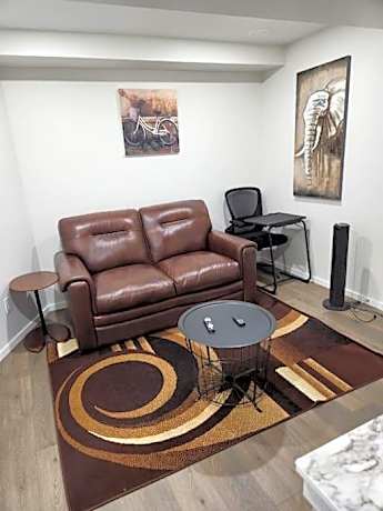 Avocado Executive Suite 2