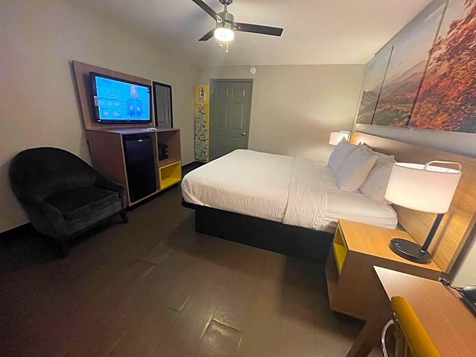 Days Inn by Wyndham Holladay