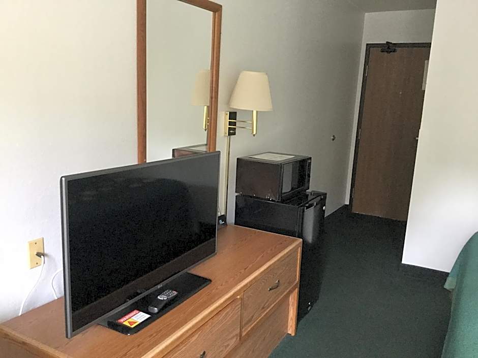 Super 8 by Wyndham New Stanton