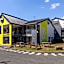 B&B HOTEL CHATEAUROUX Aéroport