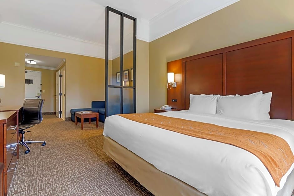 Comfort Suites Savannah North