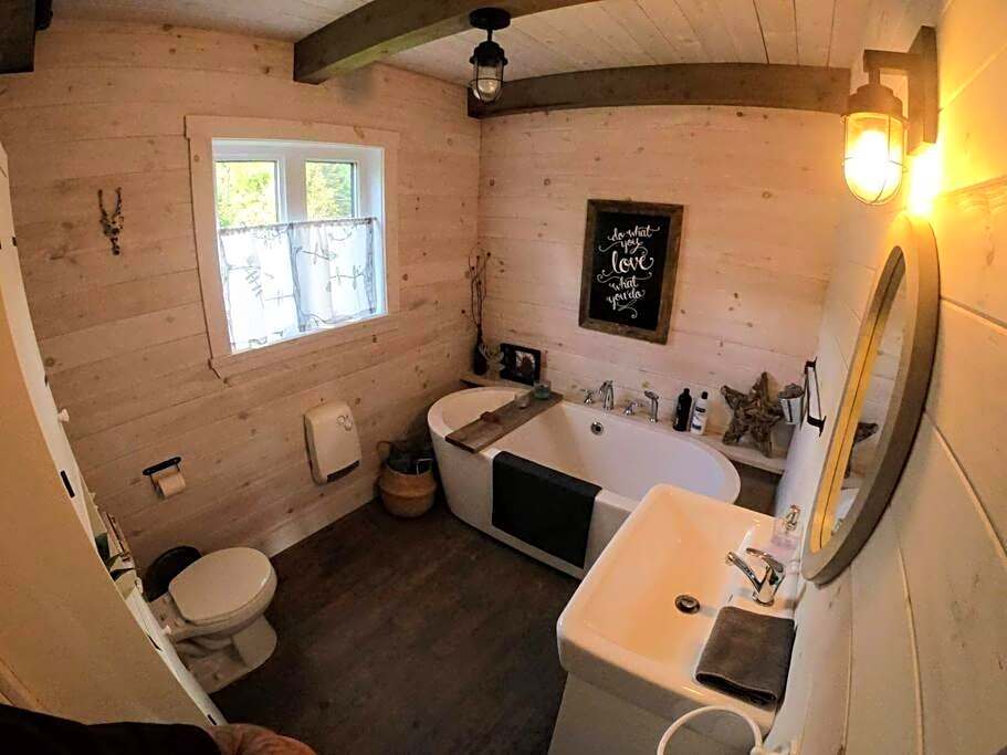 CHALET RIVIÈRE ETCHEMINS, Un endroit unique