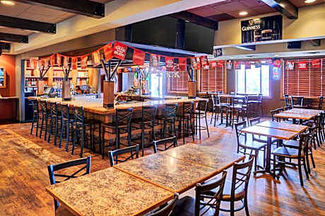 Lakeview Inns & Suites - Fort Saskatchewan