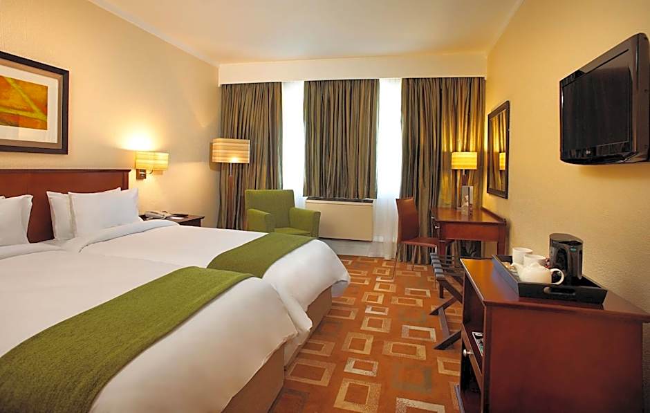 Garden Court Or Tambo International Airport