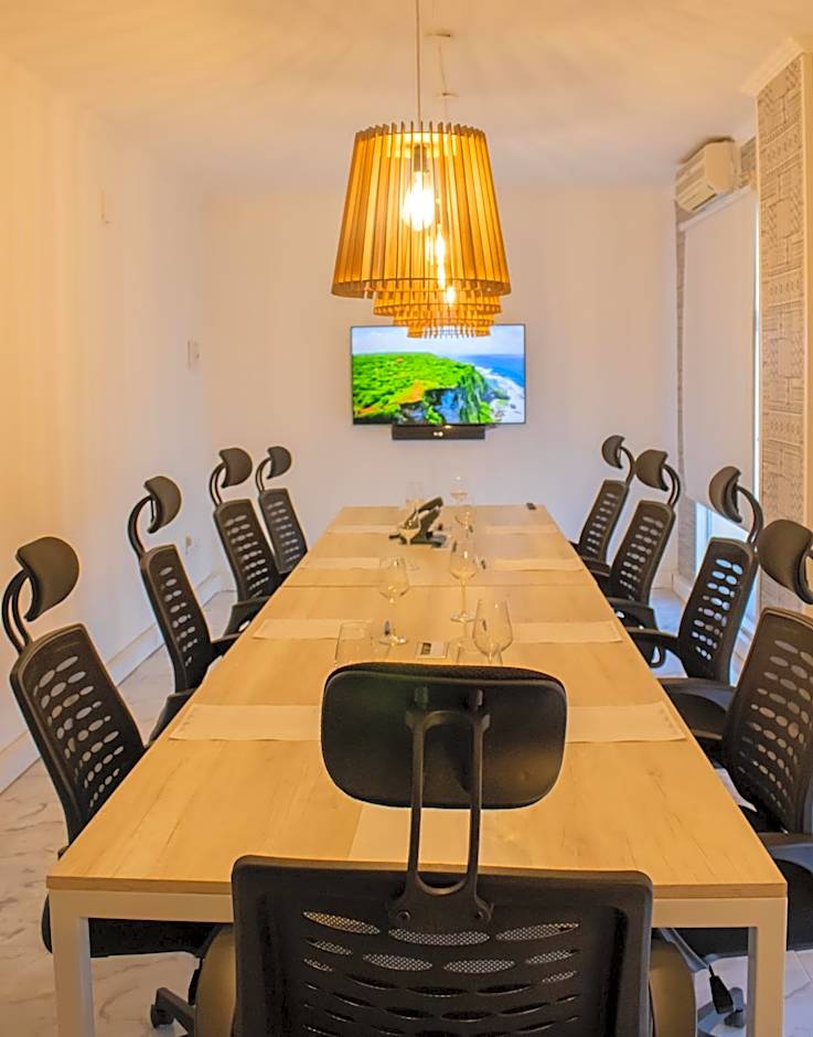 Ker Urquiza Hotel & Suites