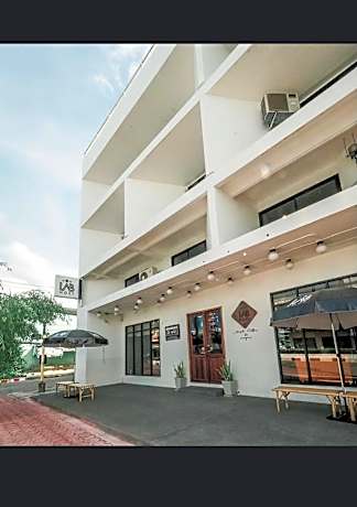 Labkoff cafe and Hostel