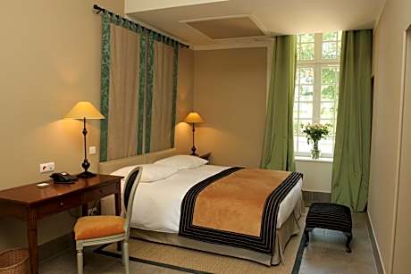 Traditional Room in the outbuilding