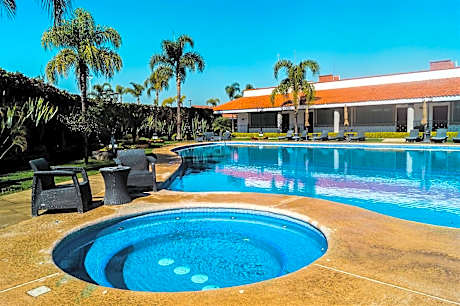 Hotel Ecce Inn