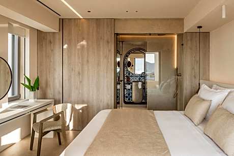 Signature Room with Outdoor Hot Tub & Sea View