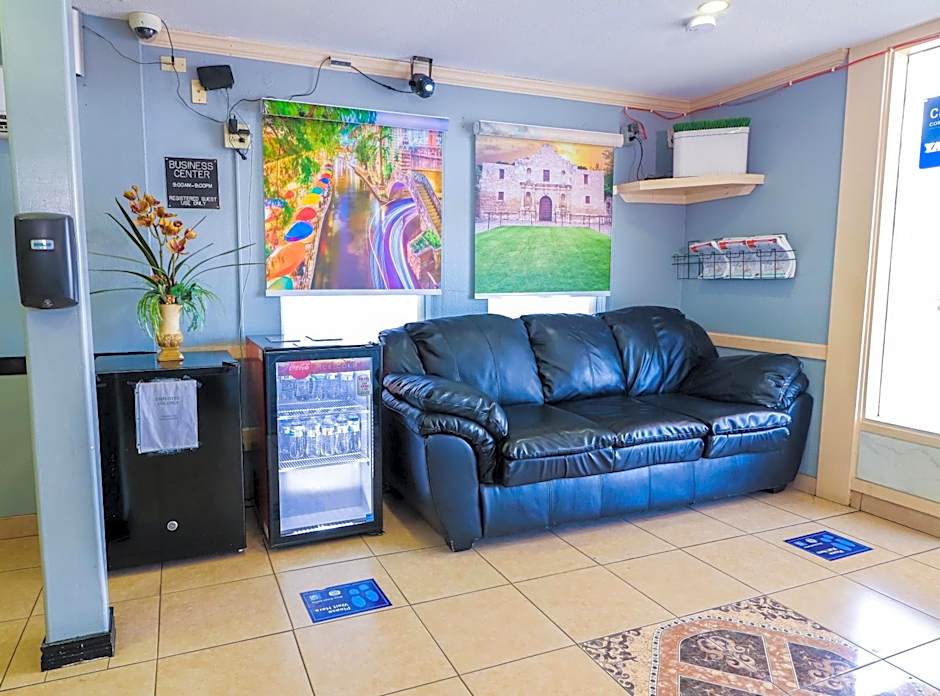 Rodeway Inn San Antonio Lackland AFB - SeaWorld