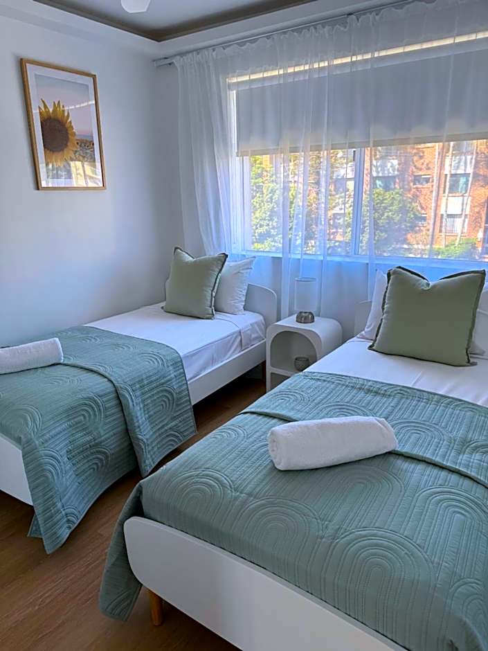 Pelican Cove Waterfront Apartment