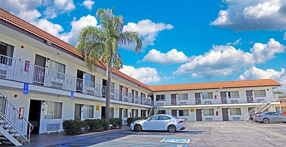 Hawthorne Plaza Inn Near LAX