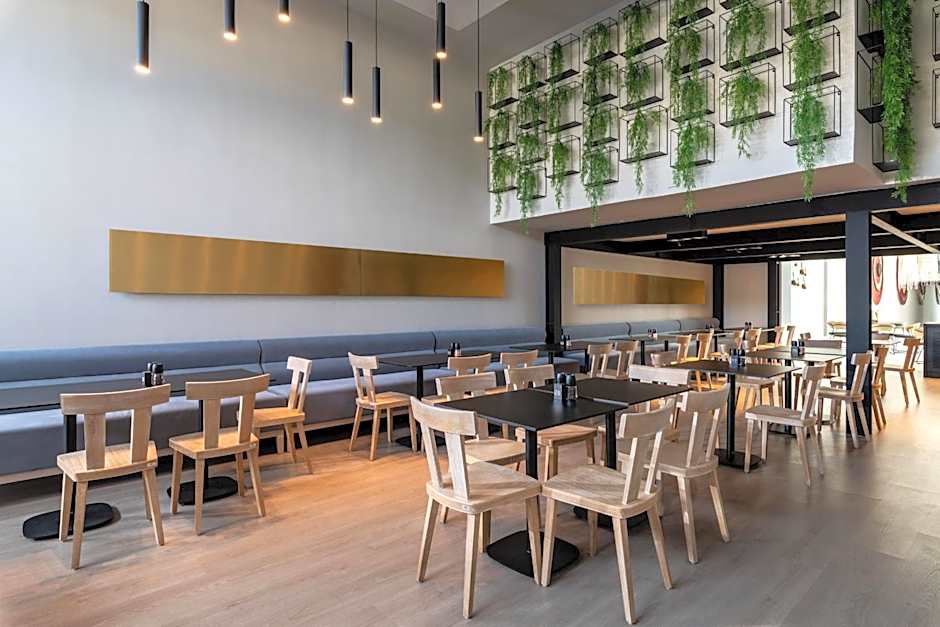 Sun Plaza Suites - Adults Only