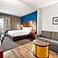 Comfort Suites Bethlehem Near Lehigh University and LVI Airport