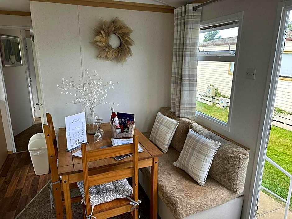 marine getaways caravan hire