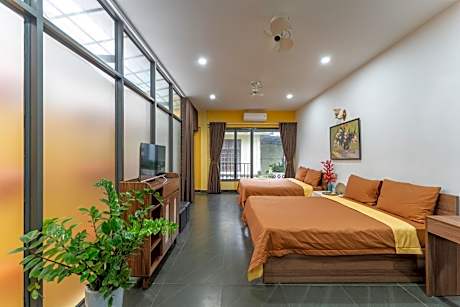 Deluxe Family Room