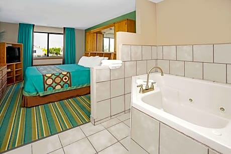 1 King Bed Studio Suite Non-Smoking