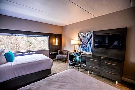 Queen Room with Two Queen Beds - Hearing Accessible/Non-Smoking