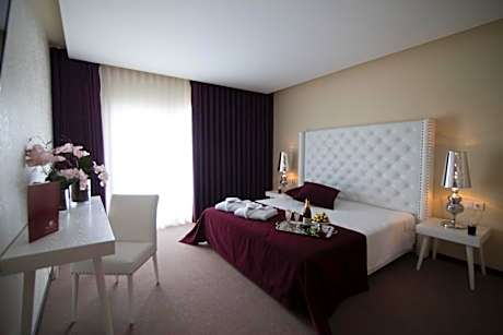 Double or Twin Room with Romantic Package