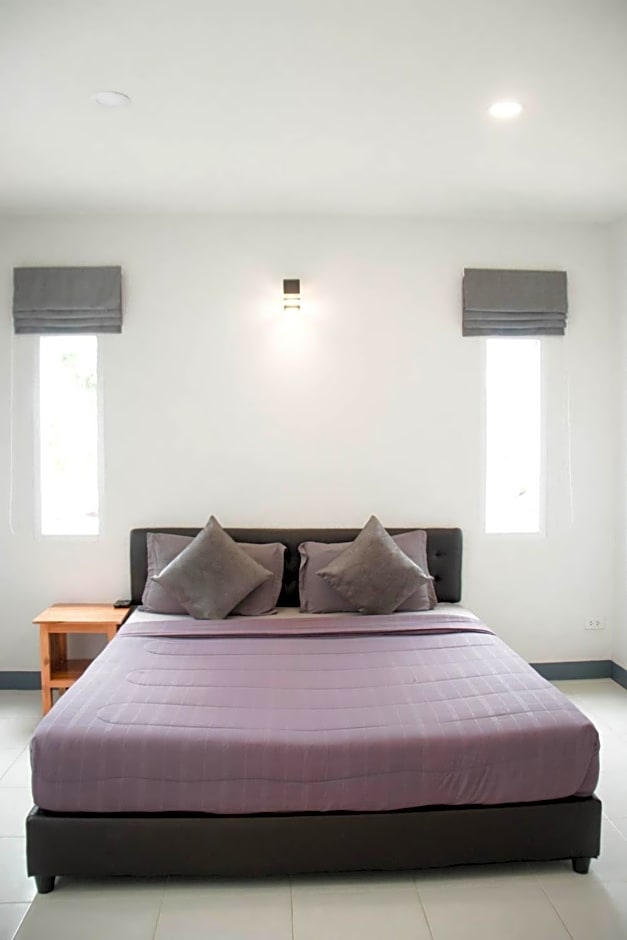 Nangkam Boutique Donsak