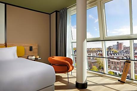 Superior Panoramic Canal View Room