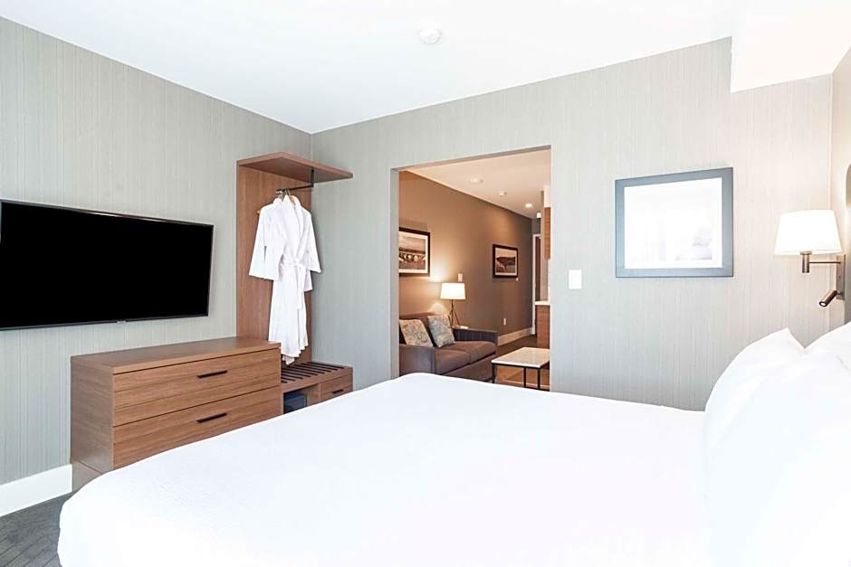 Sandman Signature Saskatoon South Hotel