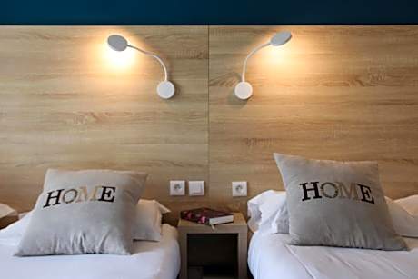 Family Quadruple Room With Balcony