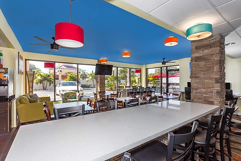 Days Inn by Wyndham Sarasota Bay