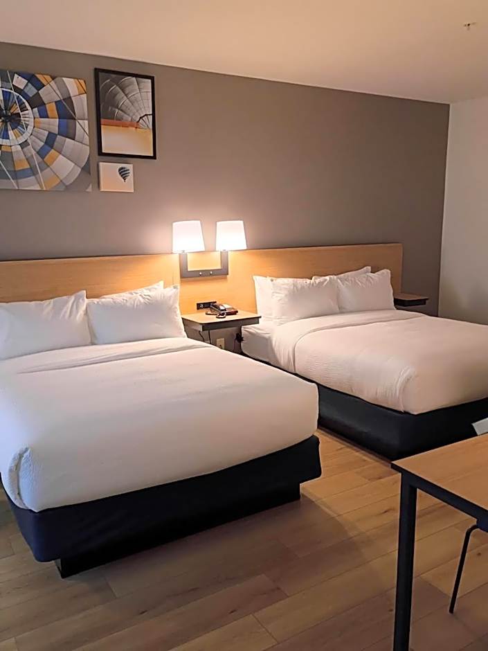 City Express by Marriott Spring